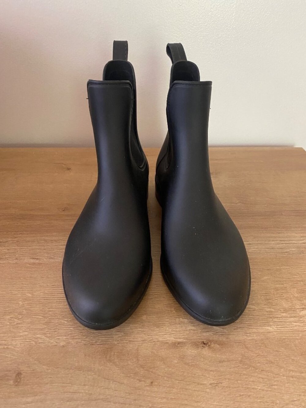 Capelli New York Women's Black Rubber Chelsea Rain Boots Size 8 - Picture 3 of 8